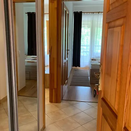 Simon Apartmán